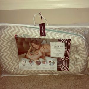 Dock-a-tot Deluxe Plus new with tags